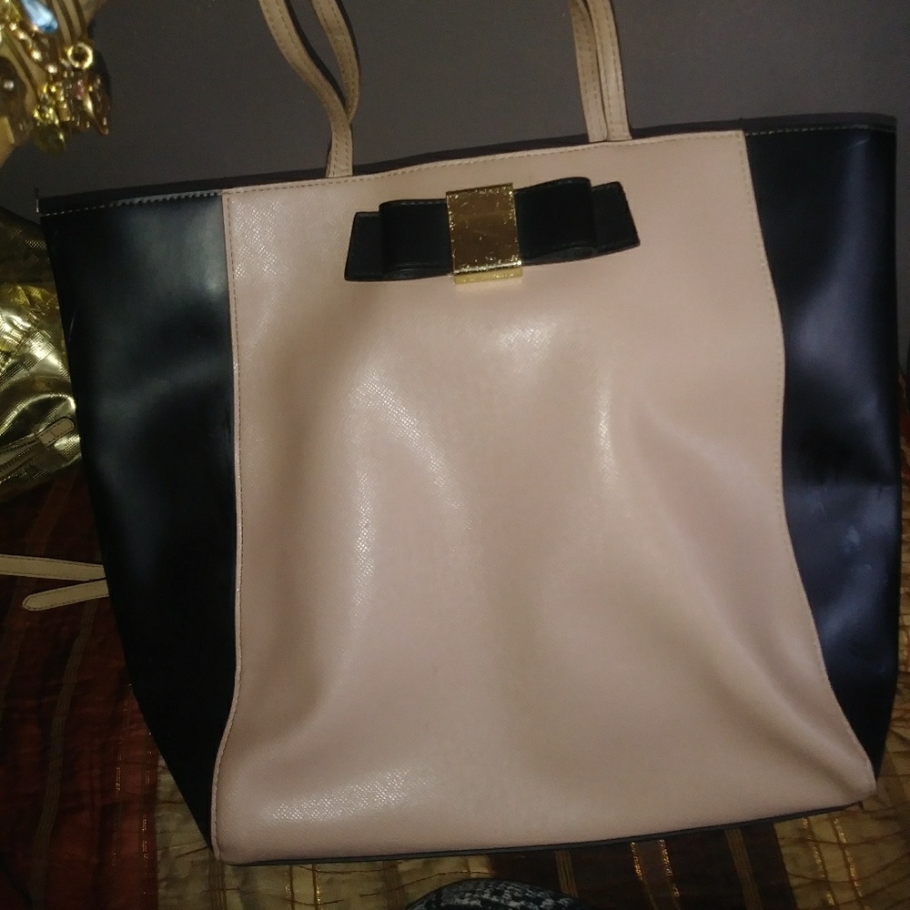 Tote handbag